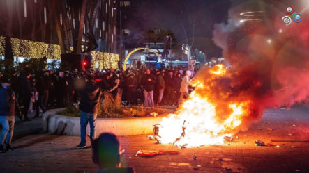Disturbios En Rotterdam Por Las Restricciones Anticovid Impuestas En Países Bajos