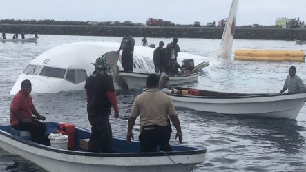 Avión Comercial Cae En Un Lago En Micronesia