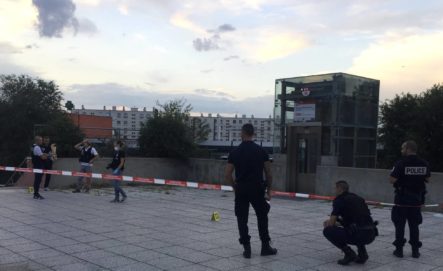 Un Muerto Y Ocho Heridos En Un Ataque Con Cuchillo En Francia
