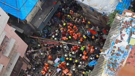 Un Edificio Se Derrumba En Mumbai Y Decenas De Personas Quedan Atrapadas