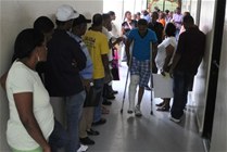 Presidente Visita El Darío Contreras Y Exclama: “Yo No Sé Cómo Es Que Aquí No Se Muere Más Gente”