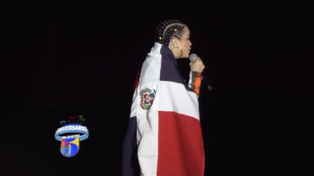 Natti Natasha Orgullosa De Ser Dominicana Se Presenta En El  Aniversario Telemicro 2018