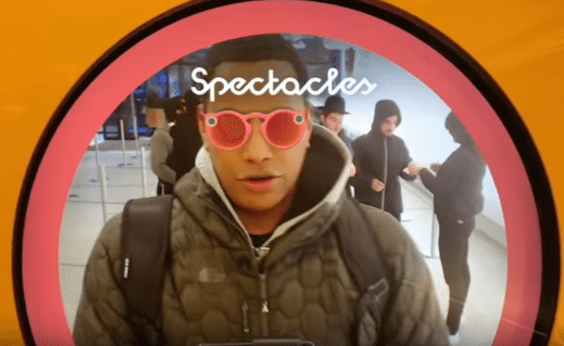 Comprando Los Spectacles De Snapchat En New York