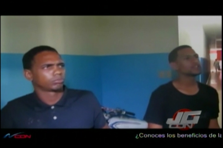 Policía Apresa Dos Presuntos Atracadores En Moca