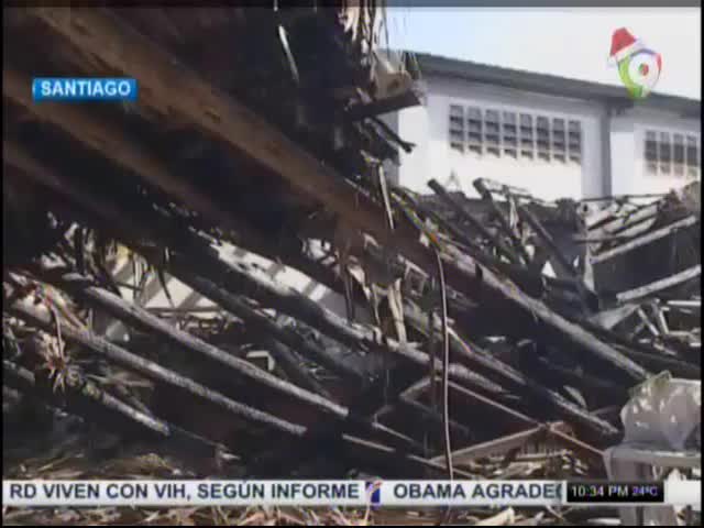 Incendio Reduce A Cenizas Un Restaurante En Santiago #Video