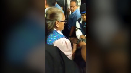 “No Necesito Huevos Para Romperte Tu Madre” Una Mujer Le Da Una Golpiza A Supuesto Acosador En El Metro De México