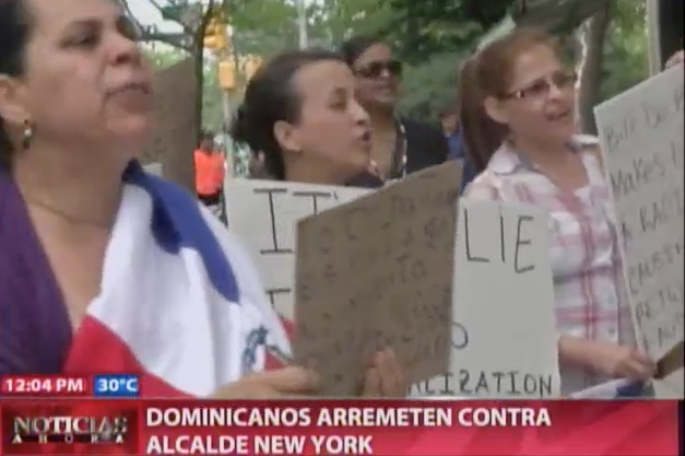 Dominicanos Arremeten Contra Alcalde De New York #Video