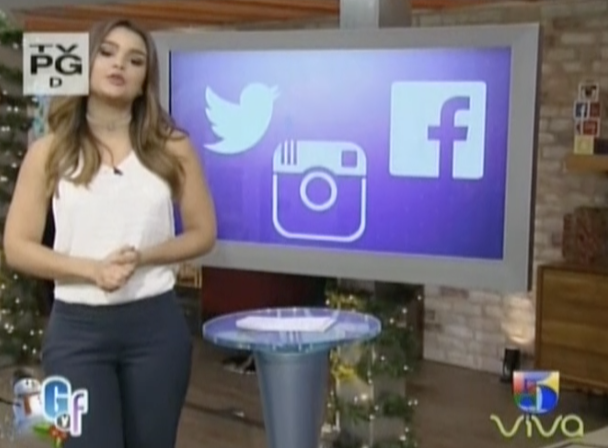 Clarissa Molina Te Mantiene Informado Con Todo Lo Que Suena En Las Redes Sociales De Los Famosos