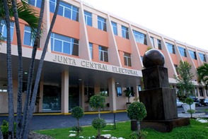 Junta Restablece Servicios En Oficina Central Del Estado Civil