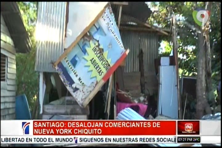 En Santiago Desalojan Comerciantes De Nueva York Chiquito Luego De 1 Mes De Haberles Avisado