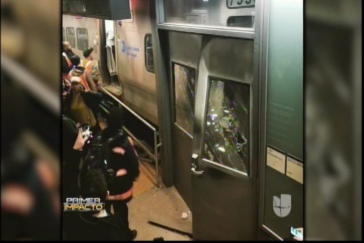 Caos En Brooklyn Al Descarrilar Un Tren Con Un Saldo De 100 Heridos